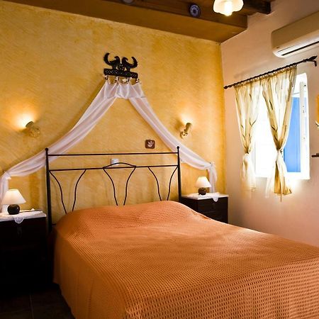 Triovasálos Pepi'S Rooms מראה חיצוני תמונה