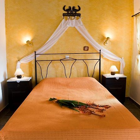 Triovasálos Pepi'S Rooms מראה חיצוני תמונה