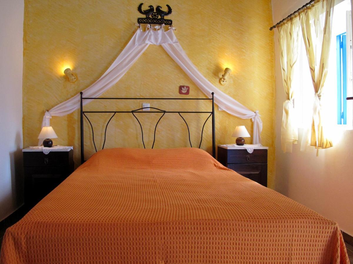 Triovasálos Pepi'S Rooms מראה חיצוני תמונה