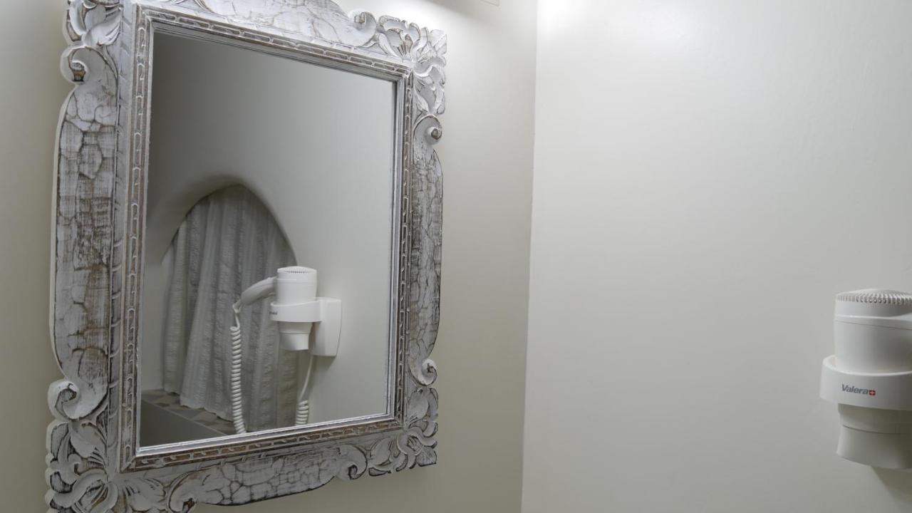 Triovasálos Pepi'S Rooms מראה חיצוני תמונה