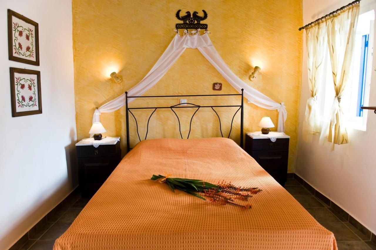 Triovasálos Pepi'S Rooms מראה חיצוני תמונה
